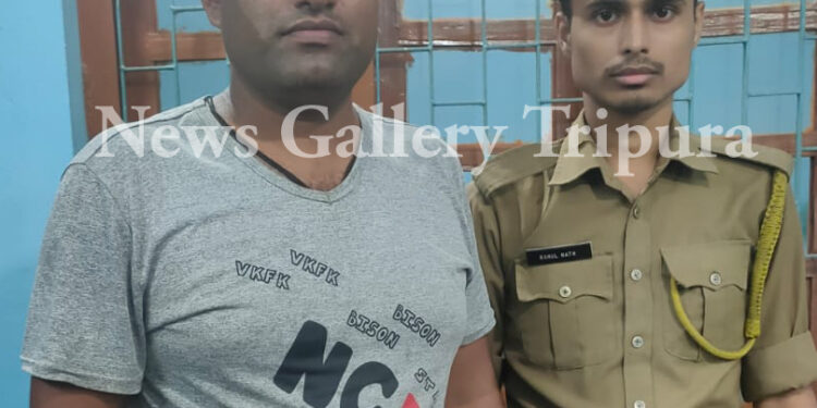 বিএসএফের গাড়ি ভাঙচুর কান্ডে পুলিশের হাতে আটক কুখ্যাত গরু পাচারকারী মিঠুন করিম