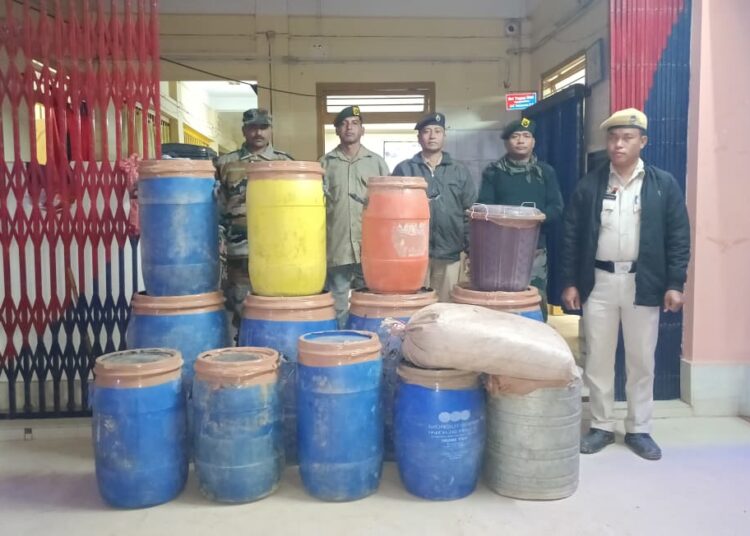 বৃহস্পতিবার রাতে পৃথক তিনটি অভিযানে কোটি টাকার নেশা সামগ্রী উদ্ধার করতে সক্ষম হয়েছে সোনামুড়া থানার পুলিশ