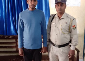 খোয়াইয়ে মানব পাচার চক্রের সক্রিয় সদস্য আকাশ দাস পুলিশের হাতে আটক