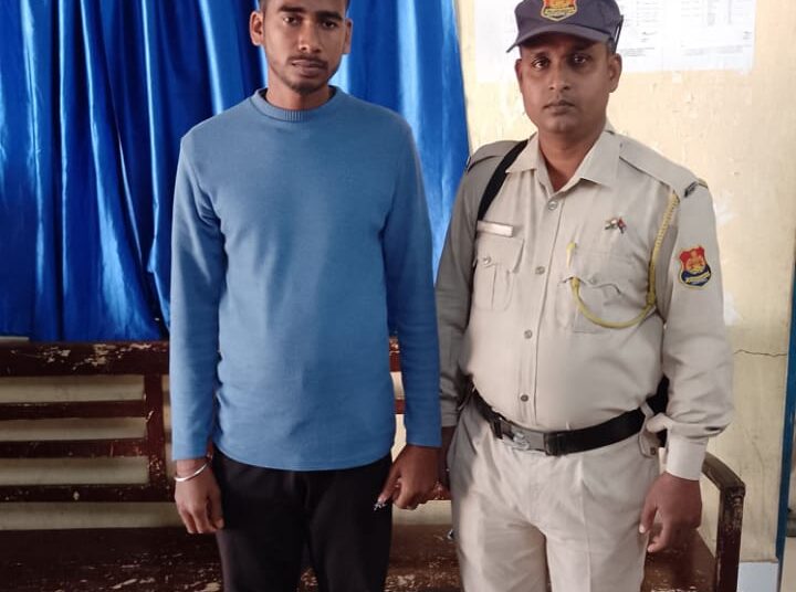 খোয়াইয়ে মানব পাচার চক্রের সক্রিয় সদস্য আকাশ দাস পুলিশের হাতে আটক