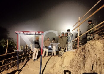 প্রজাতন্ত্র দিবসকে সামনে রেখে খোয়াই এর ‘ছুছুন্দর নালা’ সীমান্তে পুলিশ ও বিএসএফের যৌথ টহল!