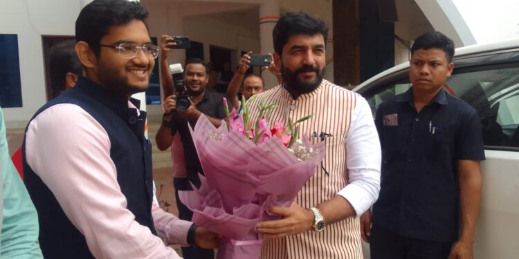 কেন্দ্রীয় প্রতিমন্ত্রীর উপস্থিতিতে খোয়াই জেলায় উন্নয়নমূলক প্রকল্পের পর্যালোচনা বৈঠক অনুষ্ঠিত