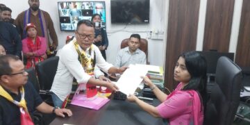 সম্পন্ন হল ১৯ আমতলী গোলাঘাটি কেন্দ্রের মনোনয়নপত্র জামা